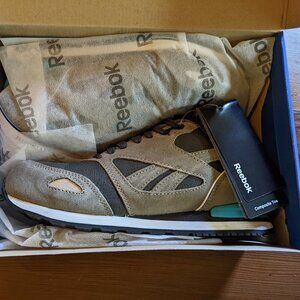 REEBOK Prelaris Sneakers  (NEW in box) Women's 6.5  Mocha suede Navy